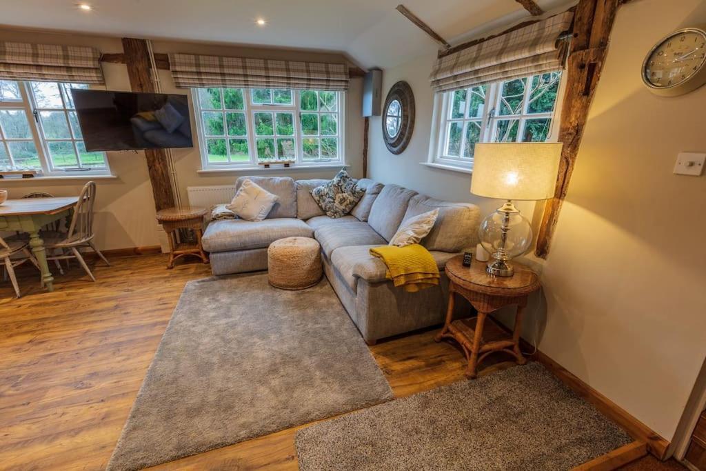 Halfmoon Lodge @ Knights Hole Wheelchair Access Cranbrook Bagian luar foto
