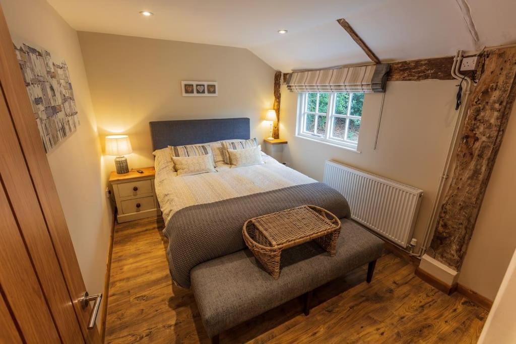 Halfmoon Lodge @ Knights Hole Wheelchair Access Cranbrook Bagian luar foto