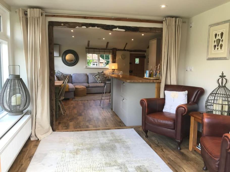 Halfmoon Lodge @ Knights Hole Wheelchair Access Cranbrook Bagian luar foto